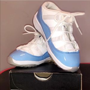 Boys sneakers low top